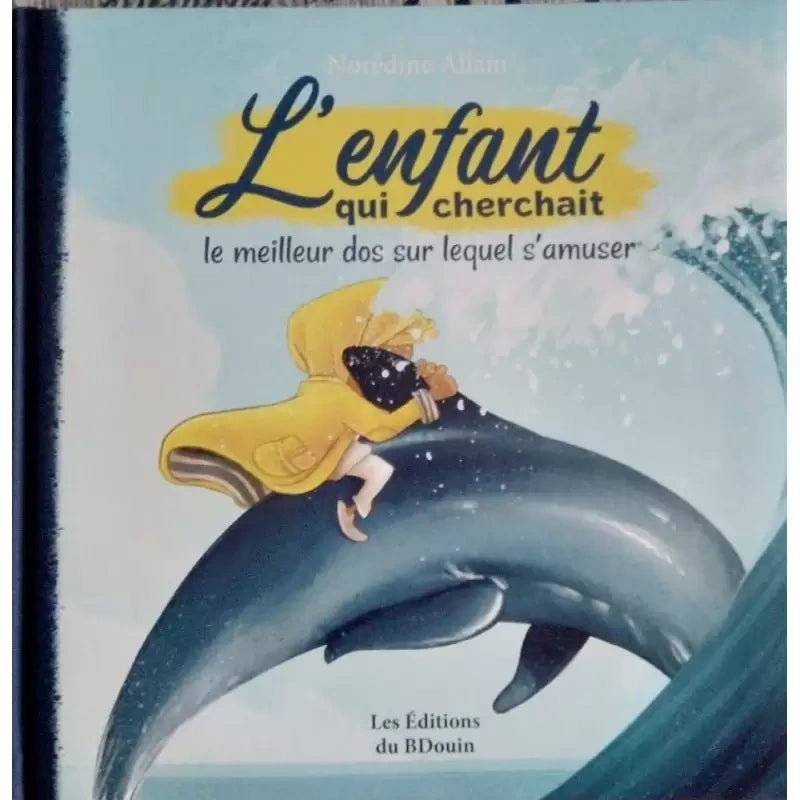 L'enfant qui cherchait le meilleur dos sur lequel s'amuser