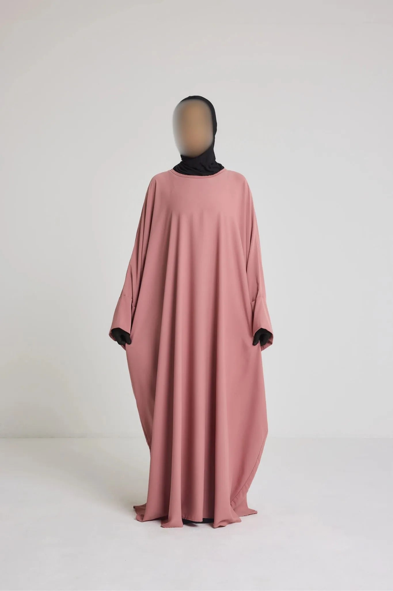 Robe Nour - large et manche large avec bouton