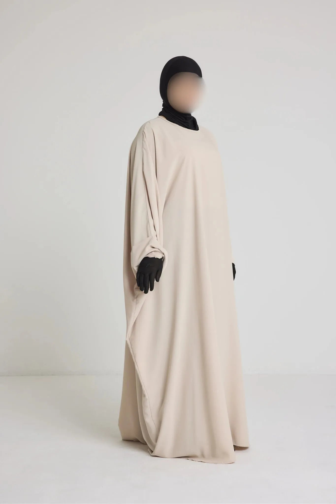 Robe Nour - large et manche large avec bouton