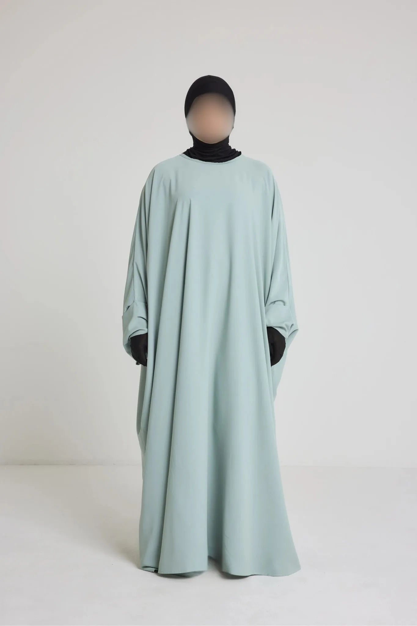 Robe Nour - large et manche large avec bouton
