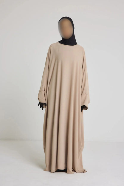 Robe Nour - large et manche large avec bouton