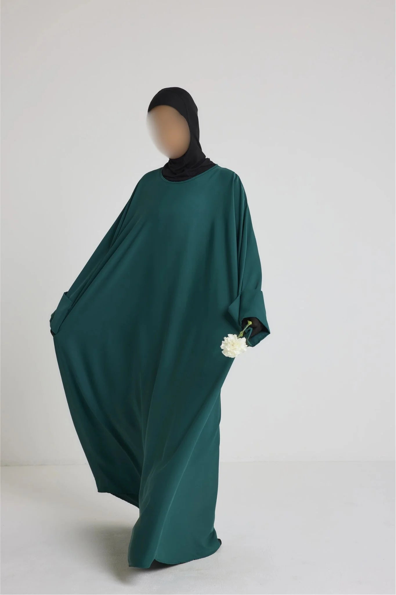 Robe Nour - large et manche large avec bouton