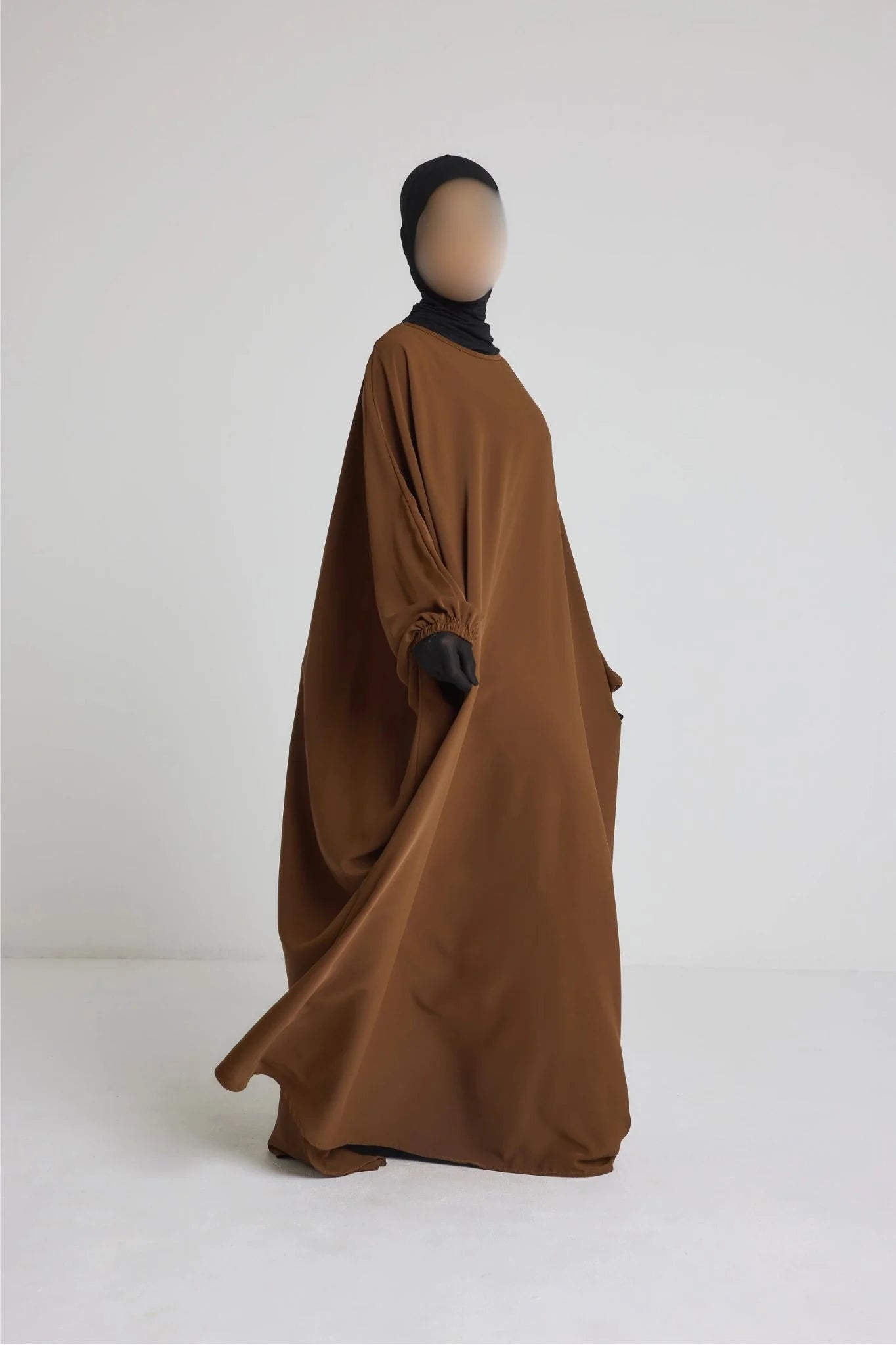 Robe Syhem - large et manche serrée