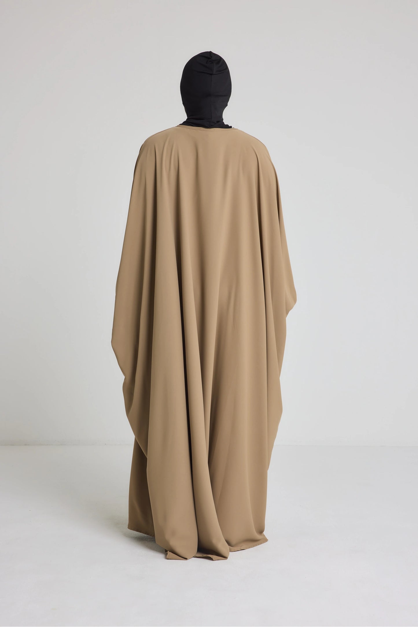 Robe Syhem - large et manche serrée