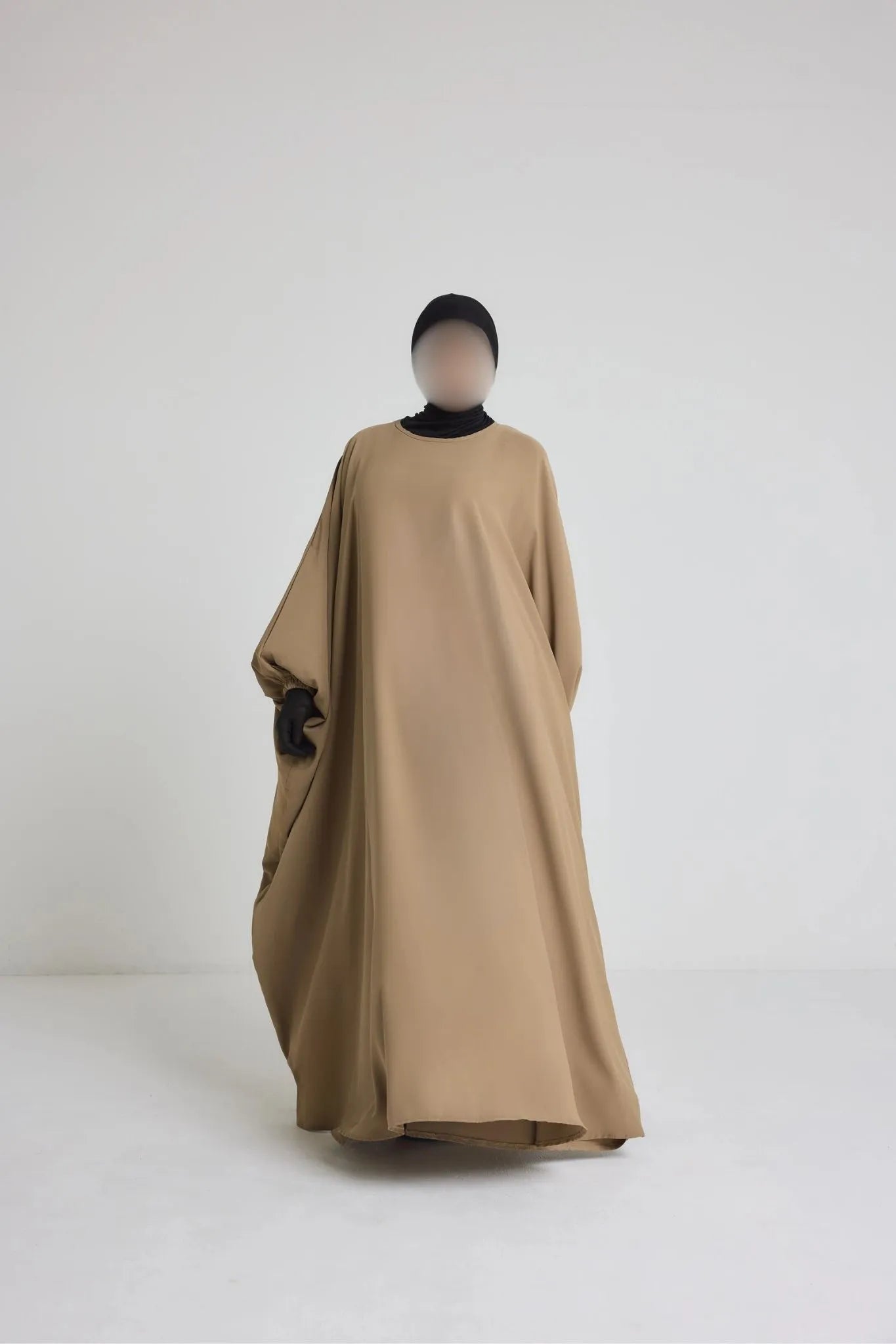 Robe Syhem - large et manche serrée